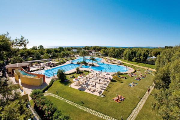 Happy Camp mobile homes in Camping Village La Masseria - camping con piscina in Puglia