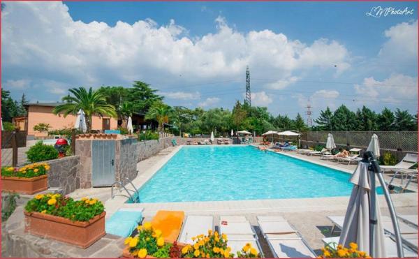 Happy Village & Camping - camping con piscina in Lazio