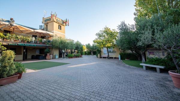 Heliopolis Camping & Village - camping con piscina in Abruzzo Heliopolis Camping & Village - camping con piscina in Abruzzo