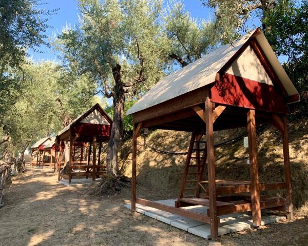 Hostel & Glamping Santa Fortunata - camping con piscina in Campania Hostel & Glamping Santa Fortunata - camping con piscina in Campania