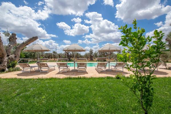 Le Chiese Azienda Bio Agri Turistica - agriturismo con piscina in Puglia