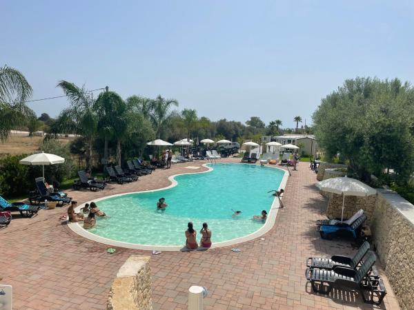 Oasi Pacaru Village - camping con piscina in Sicilia