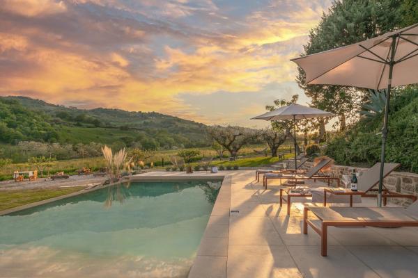 Panfilo Farmhouse - agriturismo con piscina in Abruzzo
