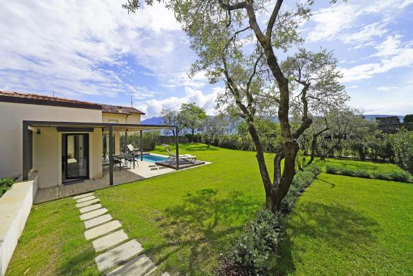 Pelacà 1931 Small Villa with minipool - villa con piscina privata​ in Lombardia