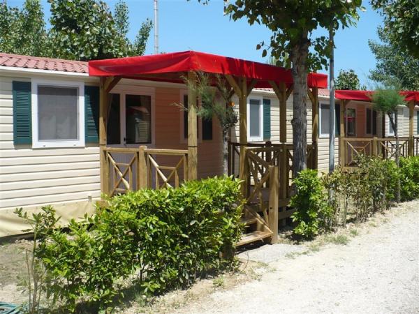 Victoria mobilehome in Village Residence Juliamare - camping con piscina in Abruzzo Victoria mobilehome in Village Residence Juliamare - camping con piscina in Abruzzo