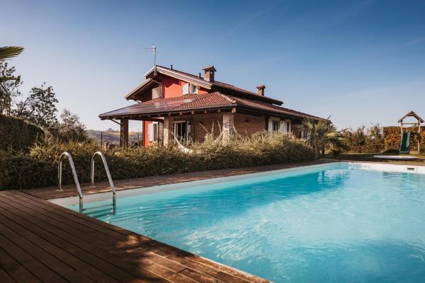 Villa Gramolina Nizza - villa con piscina privata​ in Piemonte