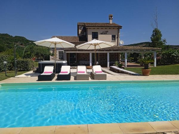 Villa in Campagna con Piscina Privata - villa con piscina privata​ in Sardegna